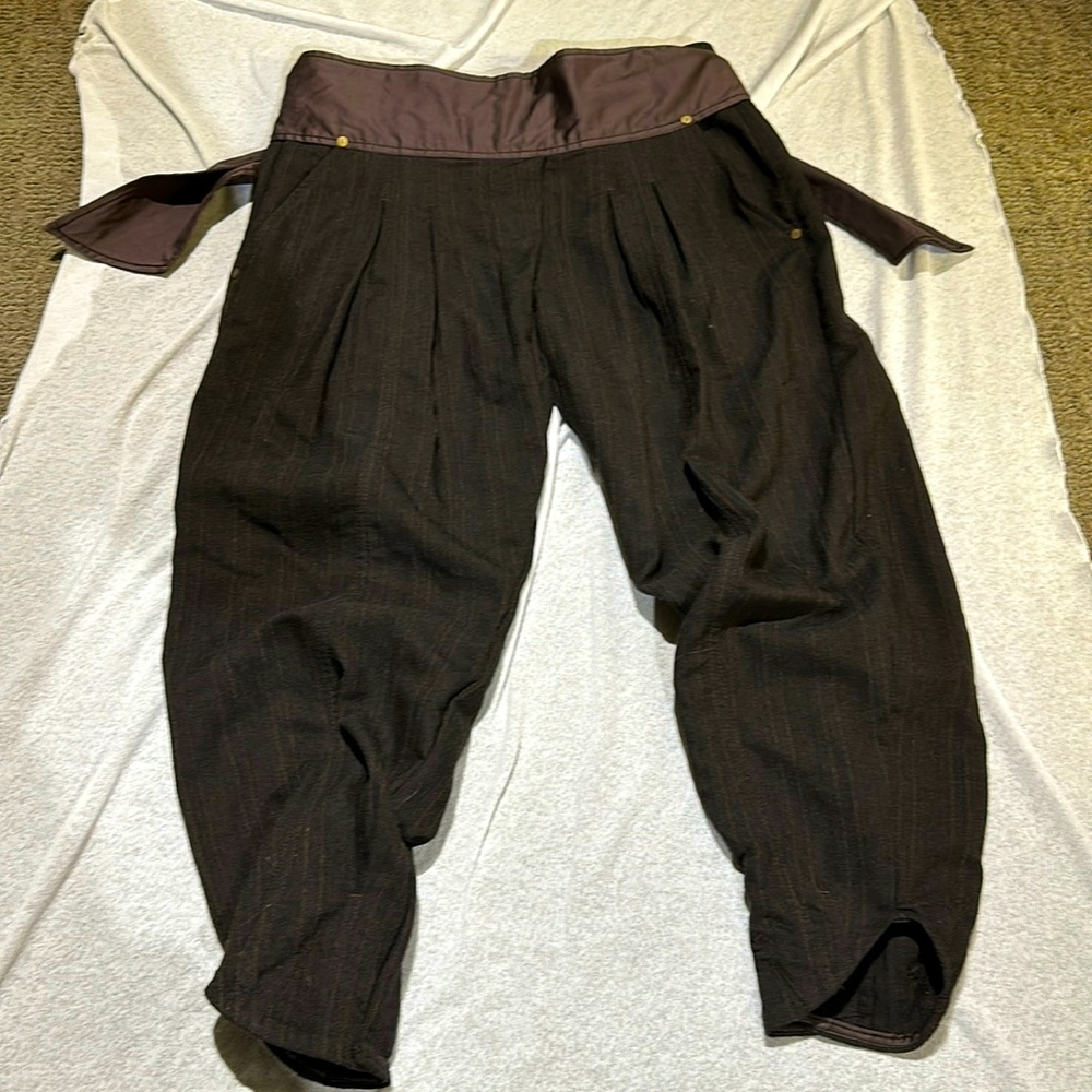 Women’s DIESEL genie dress pants. Size 28.